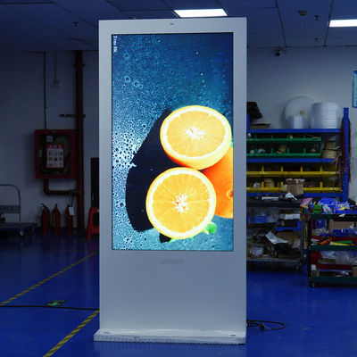 Lantai Standing Digital Kiosk Tampilan Vertikal Digital Signage IP65 Waterproof ODM
